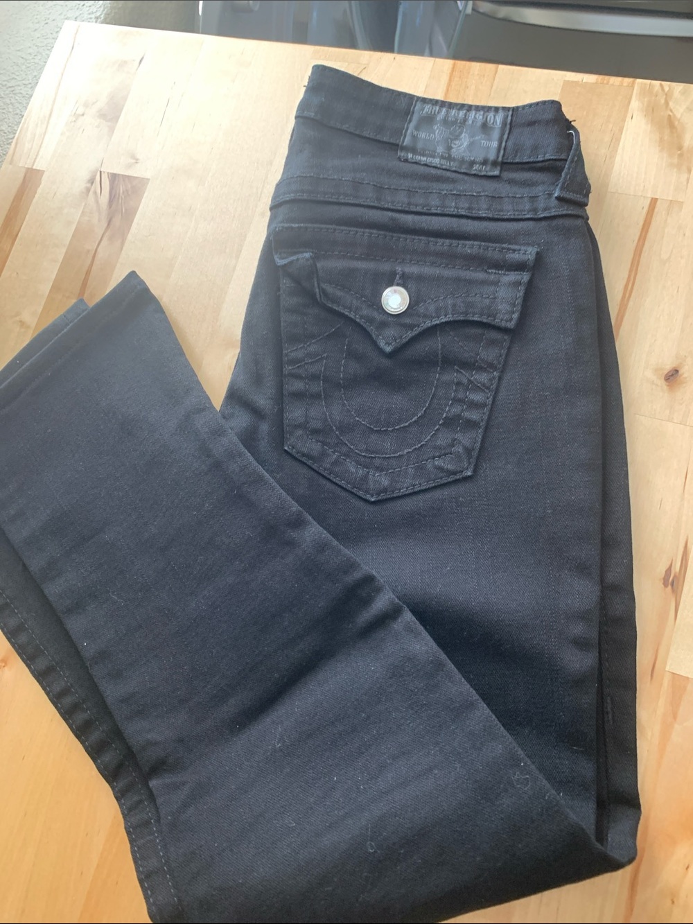 NWOT True Religion RN 112790 straight leg, size 27